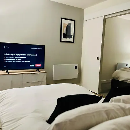 Fantastic One Bedroom Apartment Near Old Trafford Stadium Manchester Exterior photo